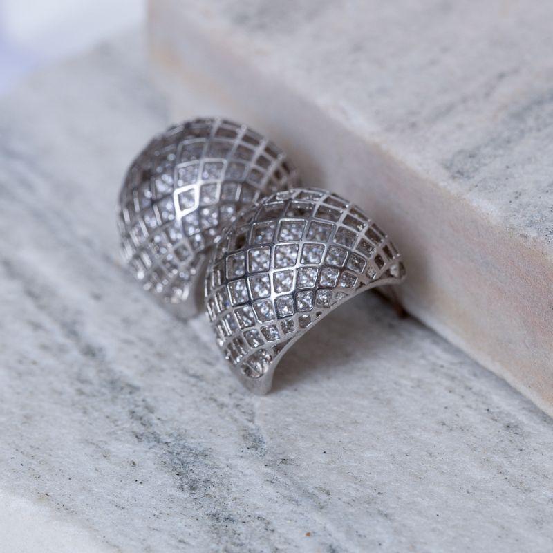 BRINCO ARAMADO COM ZIRCÔNIAS INTERNAS BANHO RÓDIO BRANCO