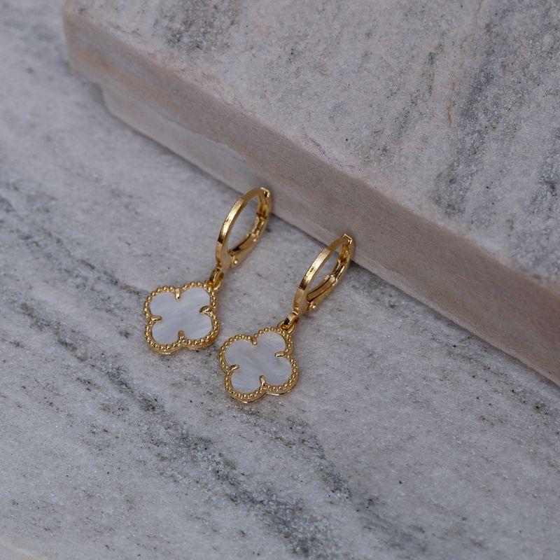 BRINCO VIRGINIA MARFIM BANHO OURO 18K