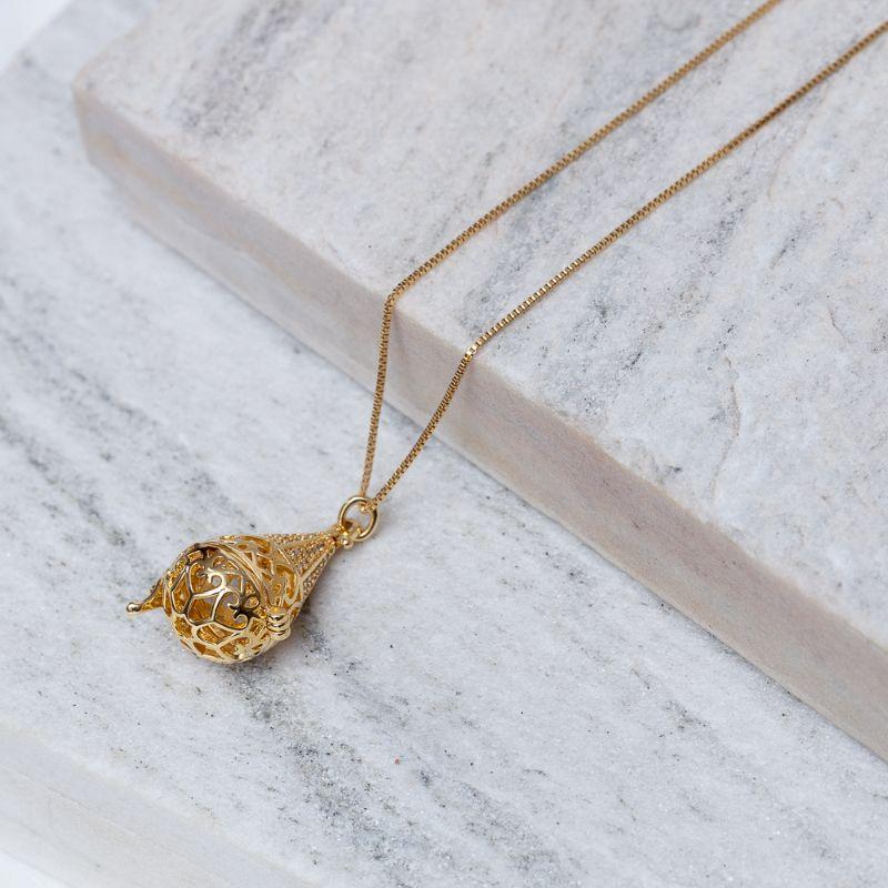 COLAR PERFUMEIRA CRAVEJADA BANHO OURO 18K