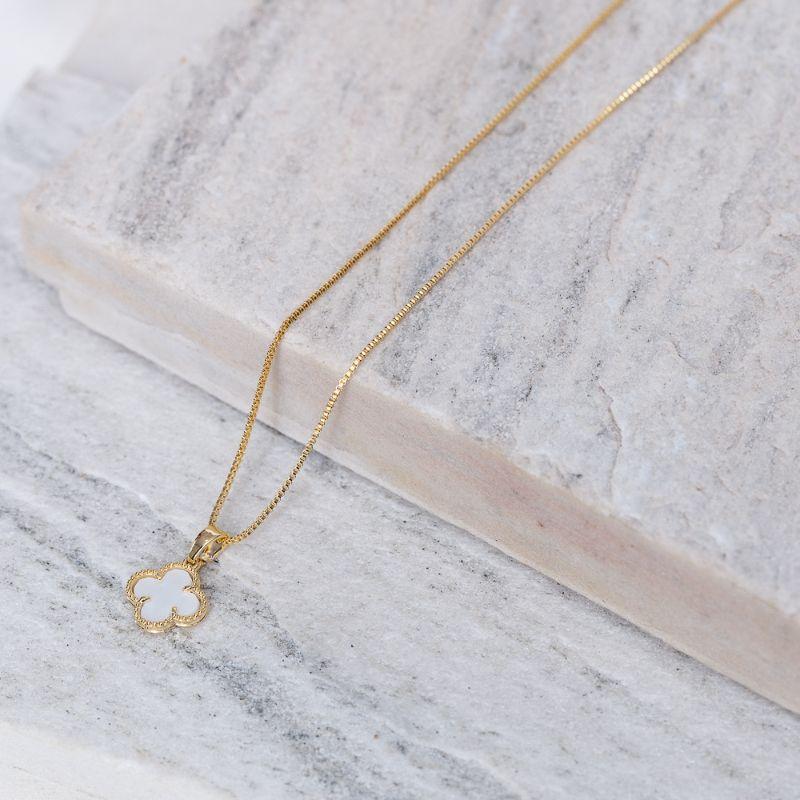 COLAR VIRGINIA MARFIM BANHO OURO 18K