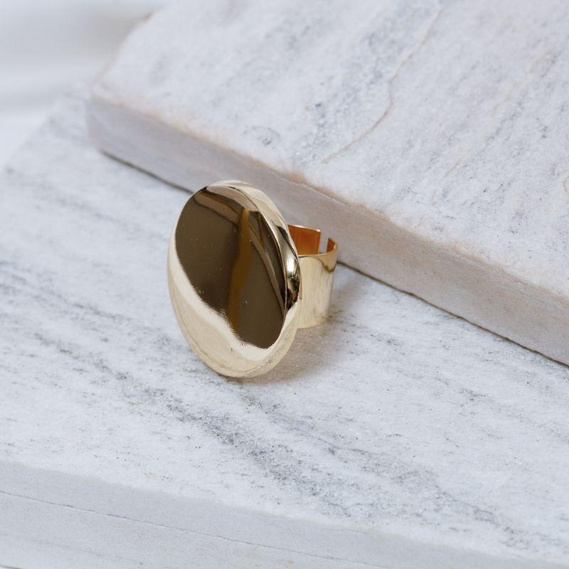 ANEL GRANDE REDONDO LISO BANHO OURO 18K