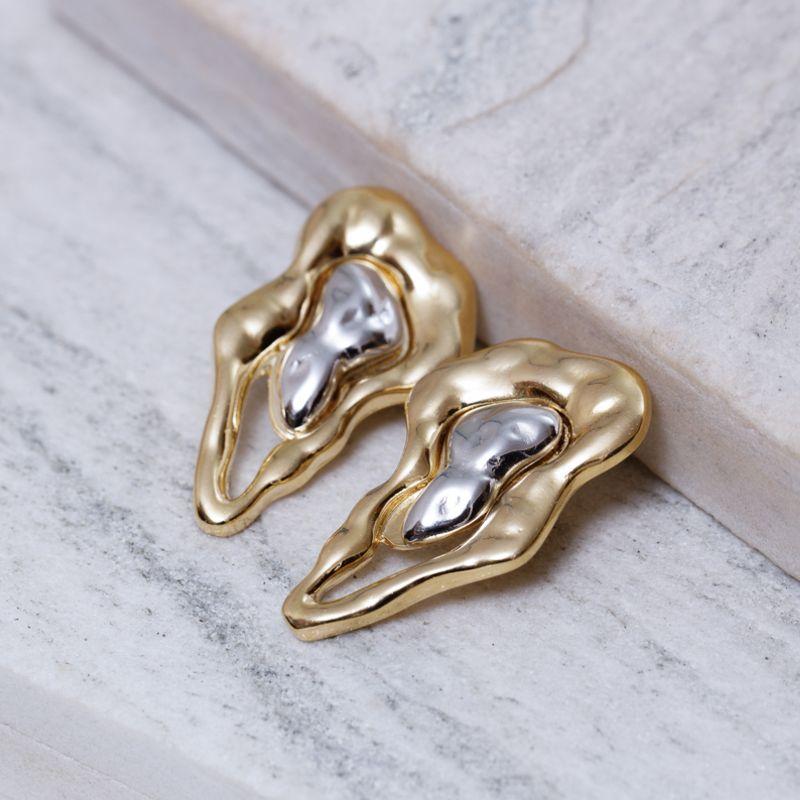 BRINCO ORGÂNICO MONTAGEM RÓDIO BRANCO COM BANHO OURO 18K