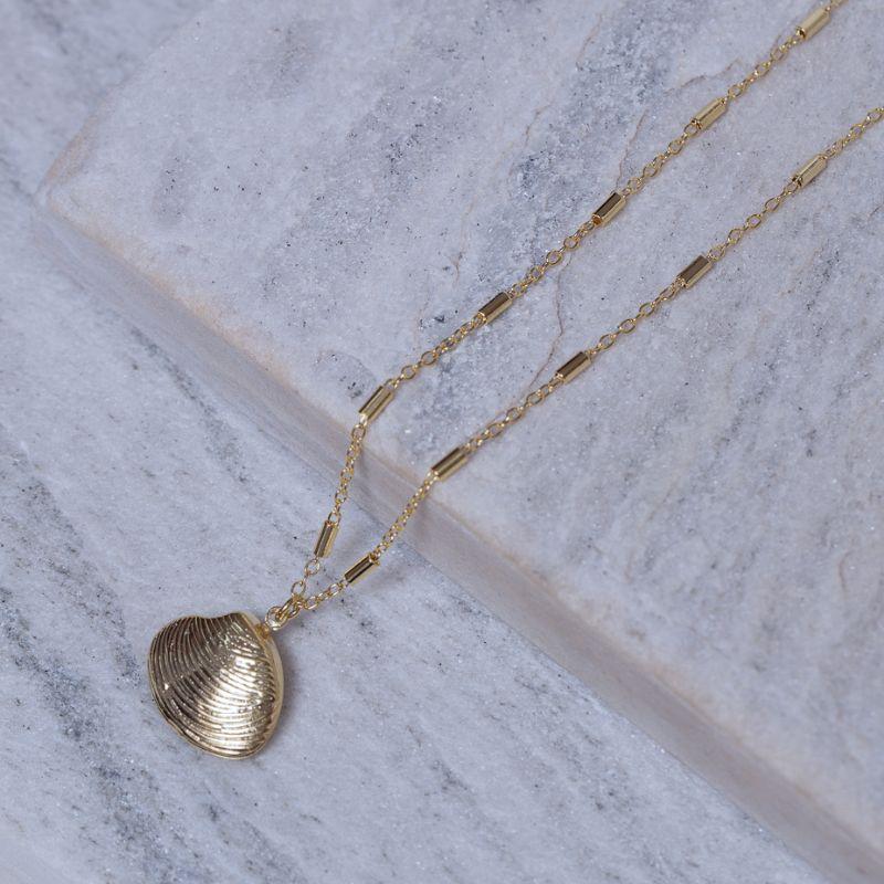 CHOKER TUBINHOS COM PINGENTE CONCHA BANHO OURO 18K