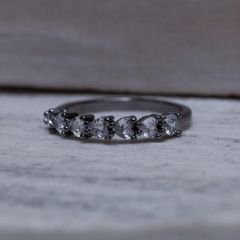 ANEL CORAÇÕES CRISTAIS 3 GARRAS BANHO RÓDIO NEGRO