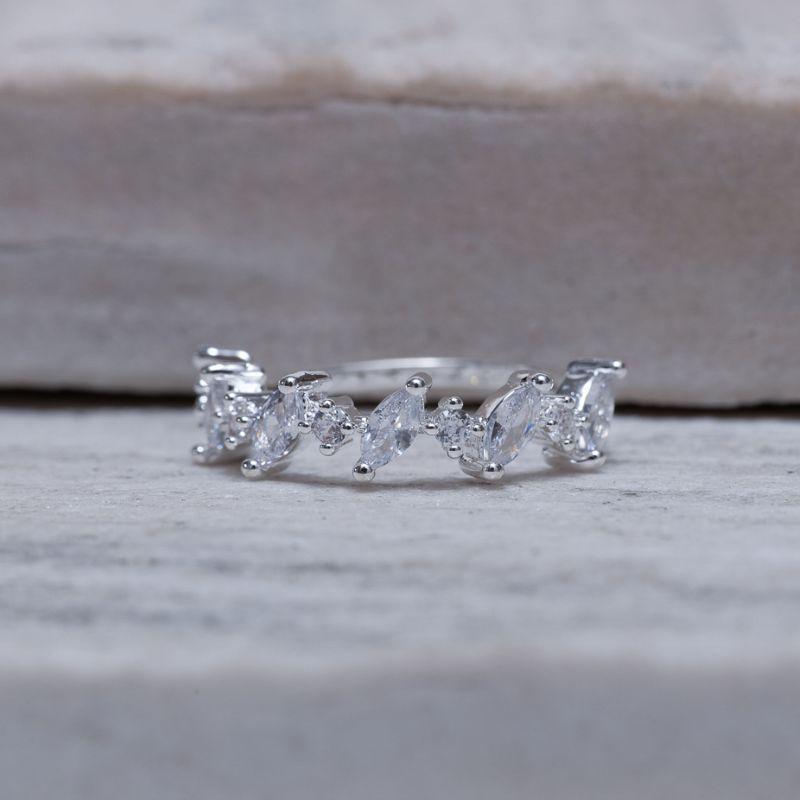 ANEL COROA DELICADO COM PEDRAS CRISTAIS BANHO PRATA