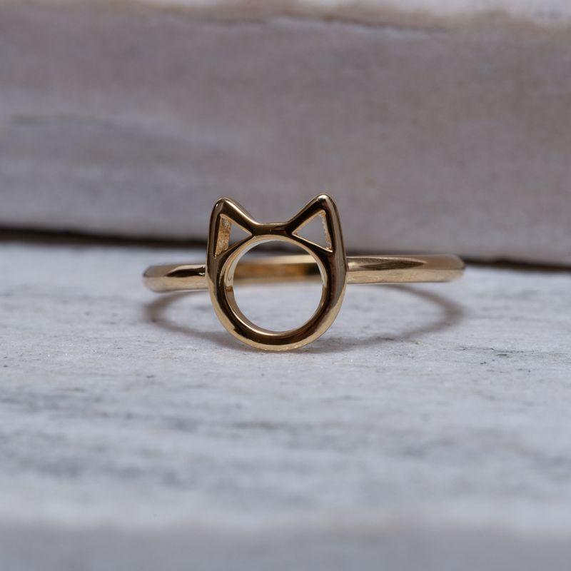 ANEL GATINHO LISO VAZADO BANHO OURO 18K