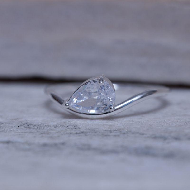 ANEL GOTA CRISTAL DELICADA BANHO PRATA