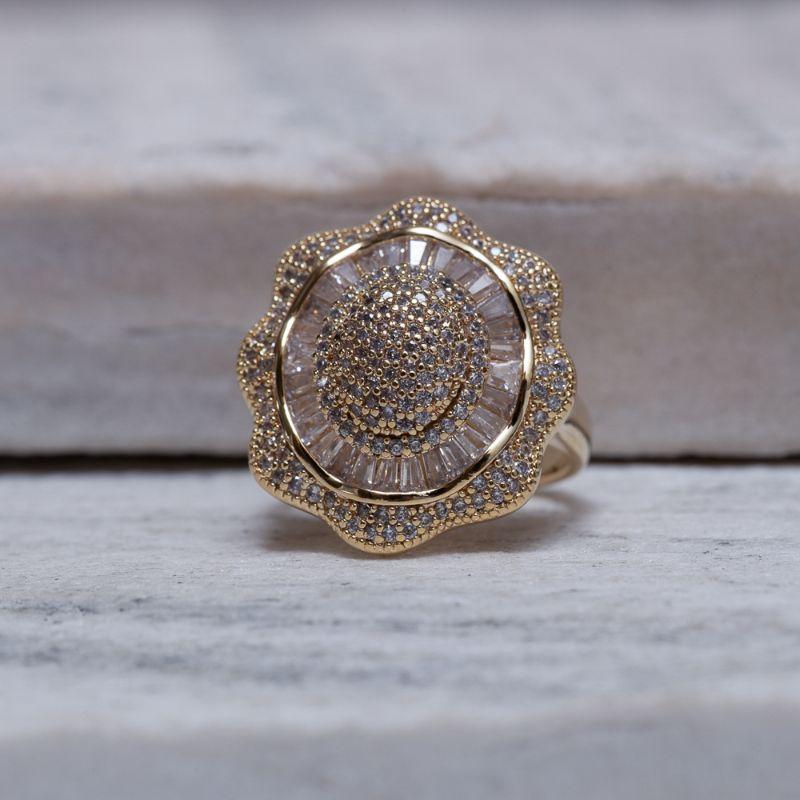 ANEL MARGARIDA COM ZIRCÔNIAS NAVETE CRISTAIS BANHO OURO 18K