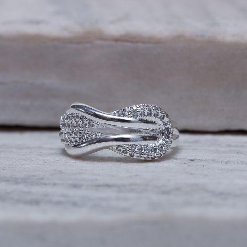 ANEL NÓ LUXO CRAVEJADO COM ZIRCÔNIAS BANHO PRATA