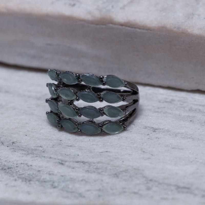 ANEL PEDRA VERDE ACINZENTADO BANHO RÓDIO NEGRO