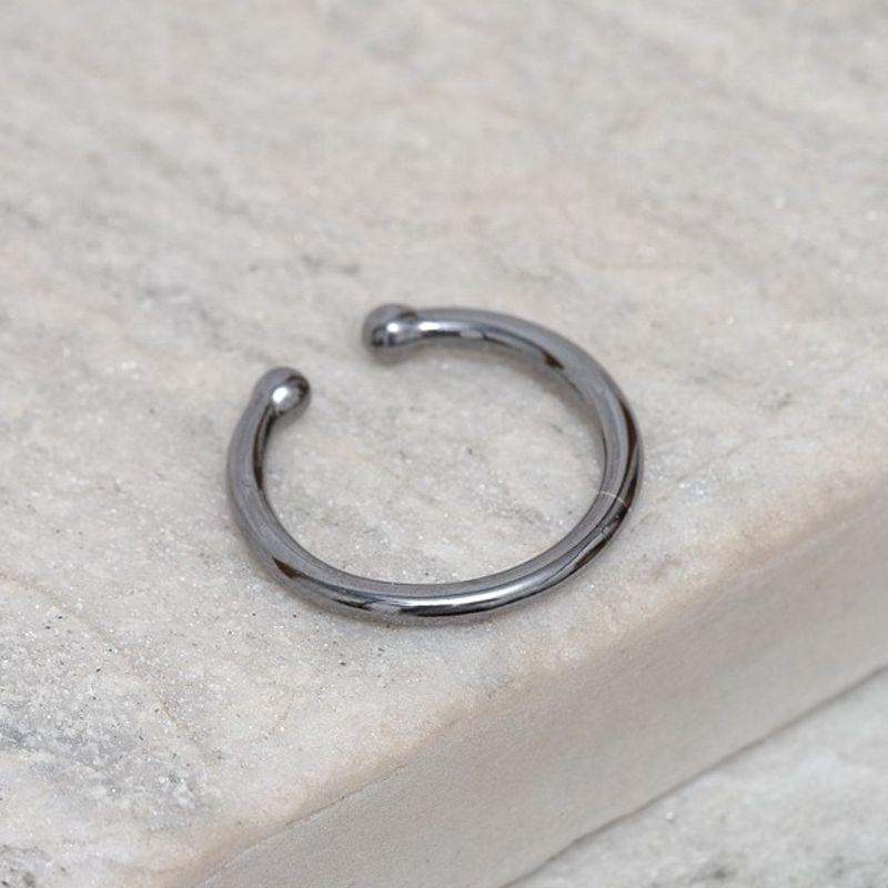 ANEL REGULÁVEL LISO E COM 2 ESFERAS BANHO RÓDIO NEGRO