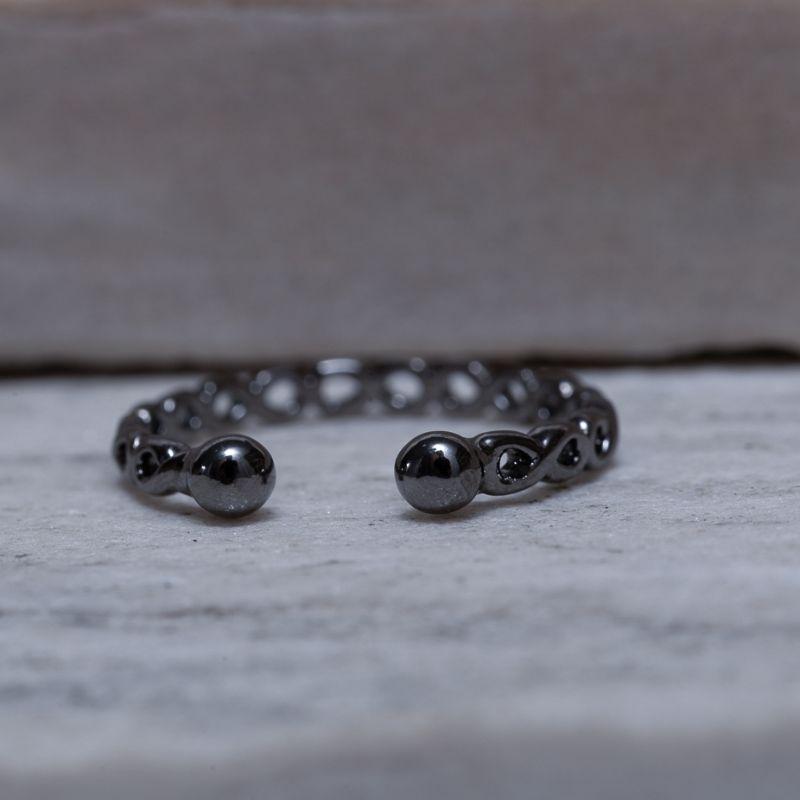 ANEL REGULÁVEL TRABALHADO E COM 2 ESFERAS BANHO RÓDIO NEGRO