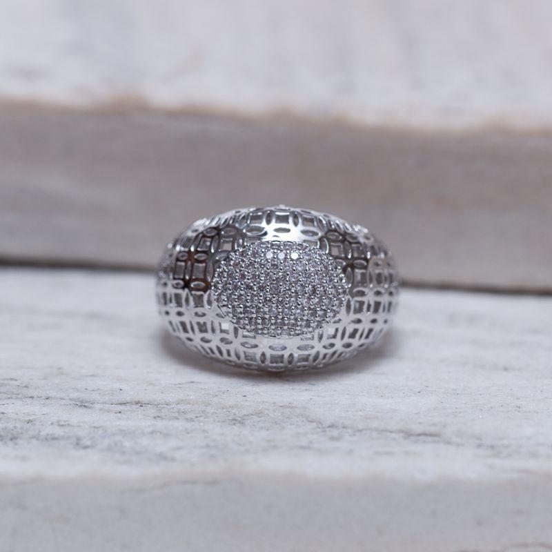 ANEL TRABALHADO COM ZIRCÔNIAS BANHO RÓDIO BRANCO