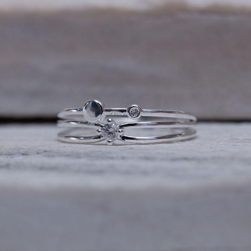 ANEL TRÊS AROS COM BOLINHA E ZIRCÔNIA BANHO PRATA