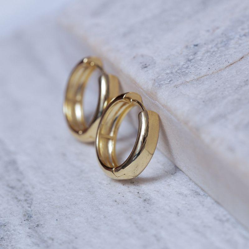 BRINCO ARGOLA G LISA BANHO OURO 18K