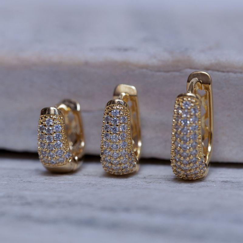 BRINCO ARGOLA OVAL M ZIRCÔNIA CRISTAL BANHO OURO 18K