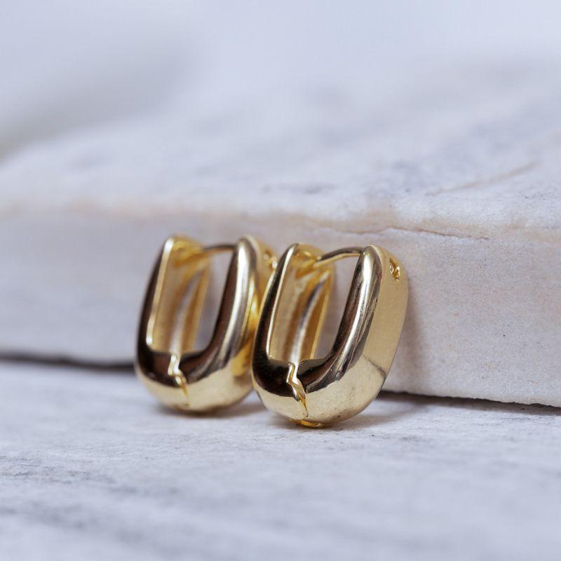 BRINCO ARGOLA RETANGULAR ABAULADA BANHO OURO 18K