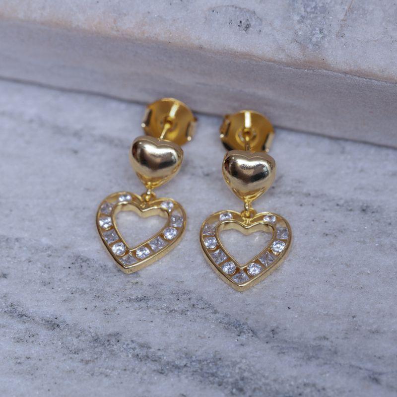 BRINCO PINGENTE CORAÇÃO COM ZIRCÔNIAS BANHO OURO 18K