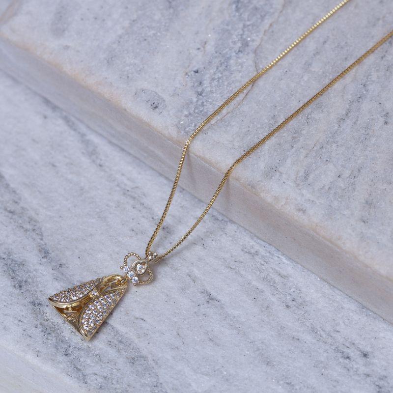 COLAR NOSSA SENHORA COM MANTO CRISTAL BANHO OURO 18K