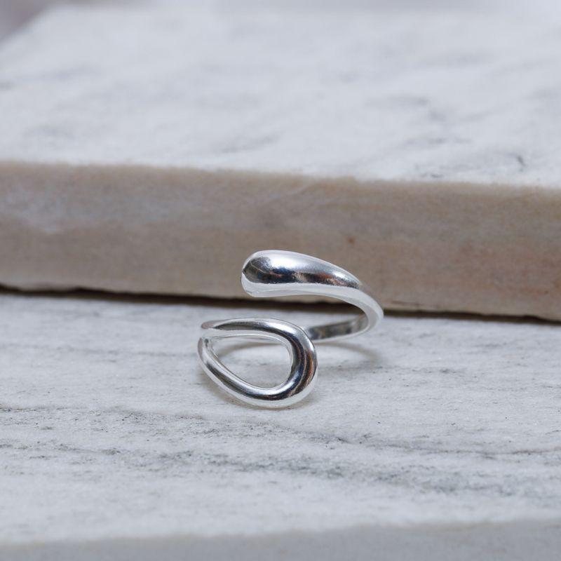 ANEL GOTA LISA E VAZADA BANHO PRATA