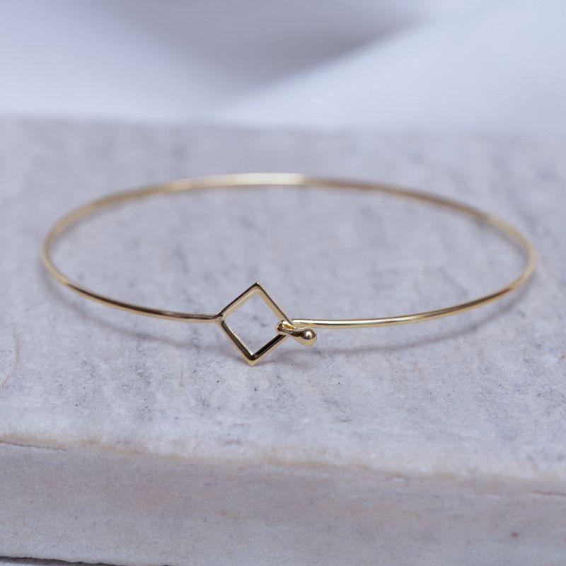 BRACELETE FINO COM FECHO LOSANGO BANHO OURO 18K