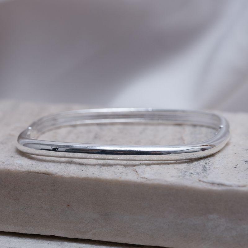 BRACELETE QUADRADO LISO BANHO PRATA