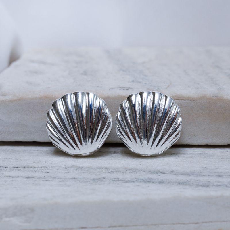 BRINCO CONCHA LISA BANHO PRATA