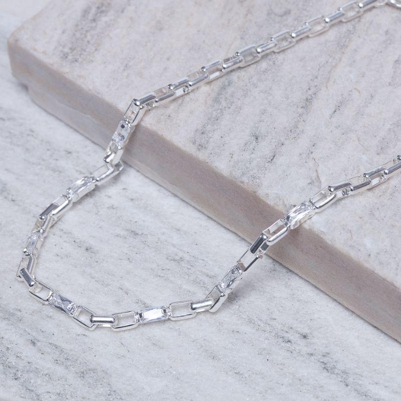 CHOKER ELO CARTIER COM PEDRAS CRISTAIS BANHO PRATA