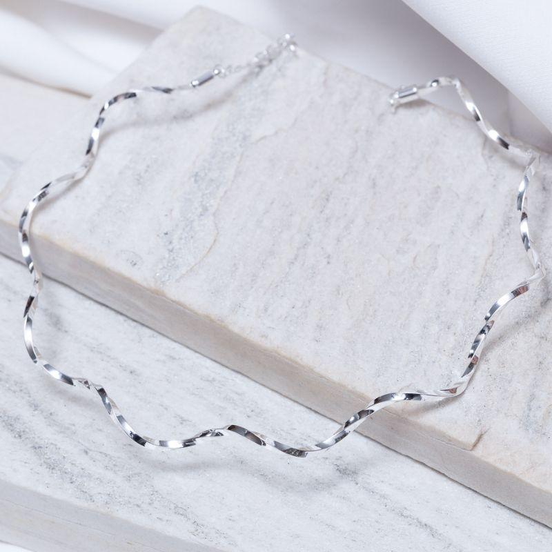 COLAR ARO ONDULADO TORCIDO BANHO PRATA