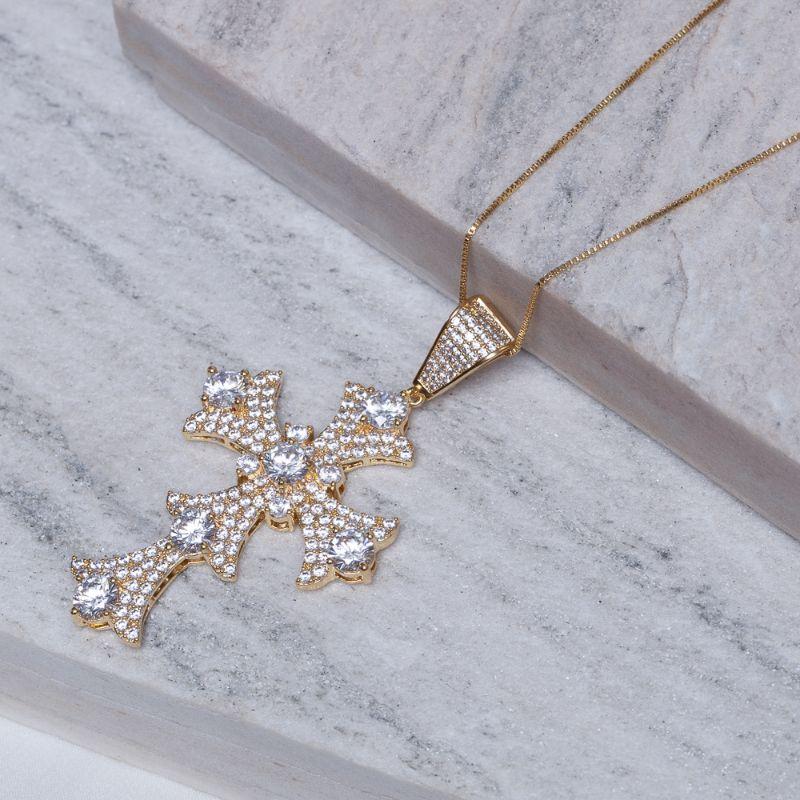 COLAR CRUZ CRAVEJADA E COM ZIRCÔNIAS BANHO OURO 18K