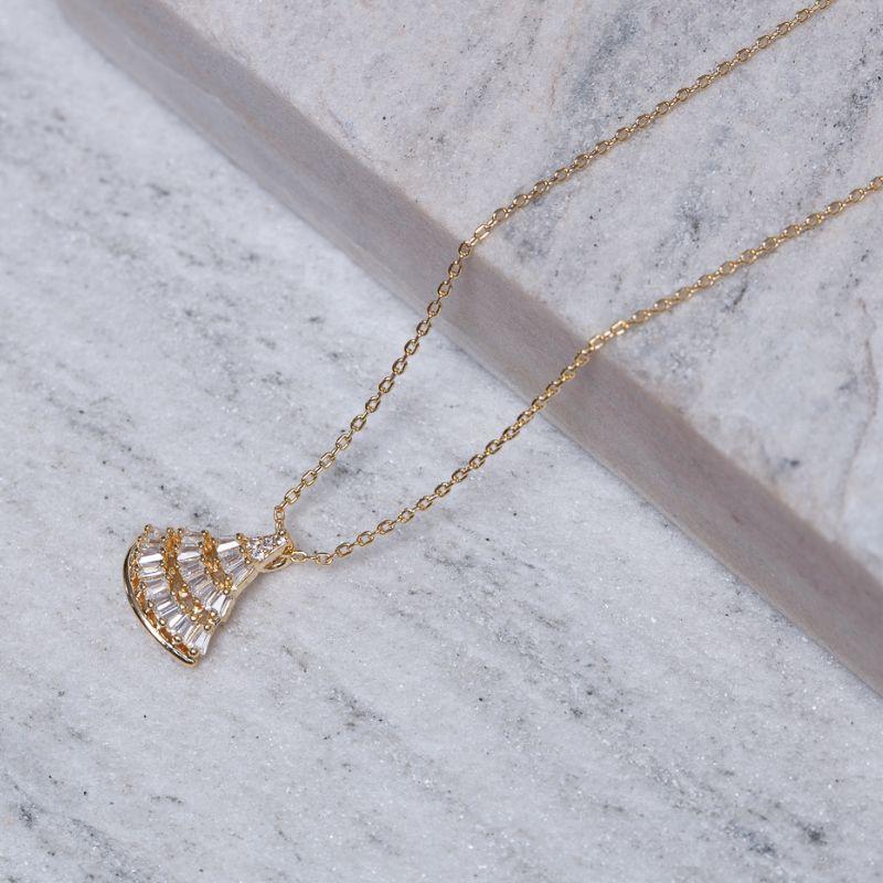 COLAR LEQUE COM ZIRCÔNIAS NAVETES BANHO OURO 18K