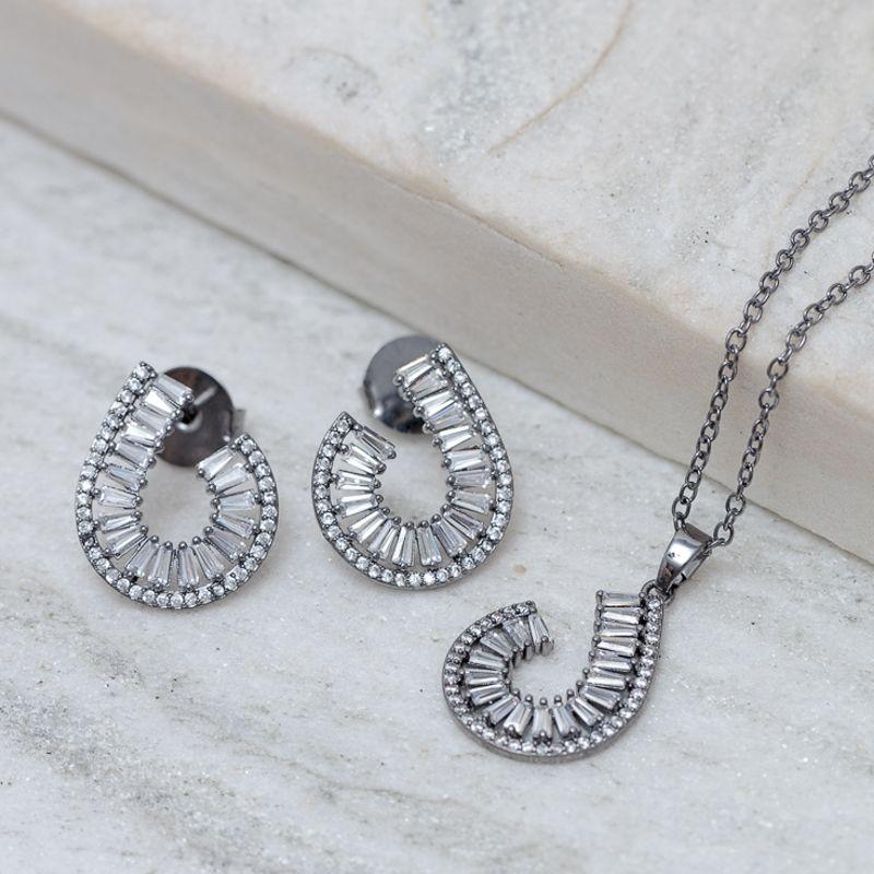 CONJUNTO COM ZIRCÔNIAS NAVETE CRISTAIS BANHO RÓDIO NEGRO