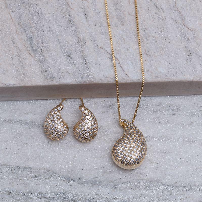CONJUNTO GOTA ABAULADA CRAVEJADA BANHO OURO 18K