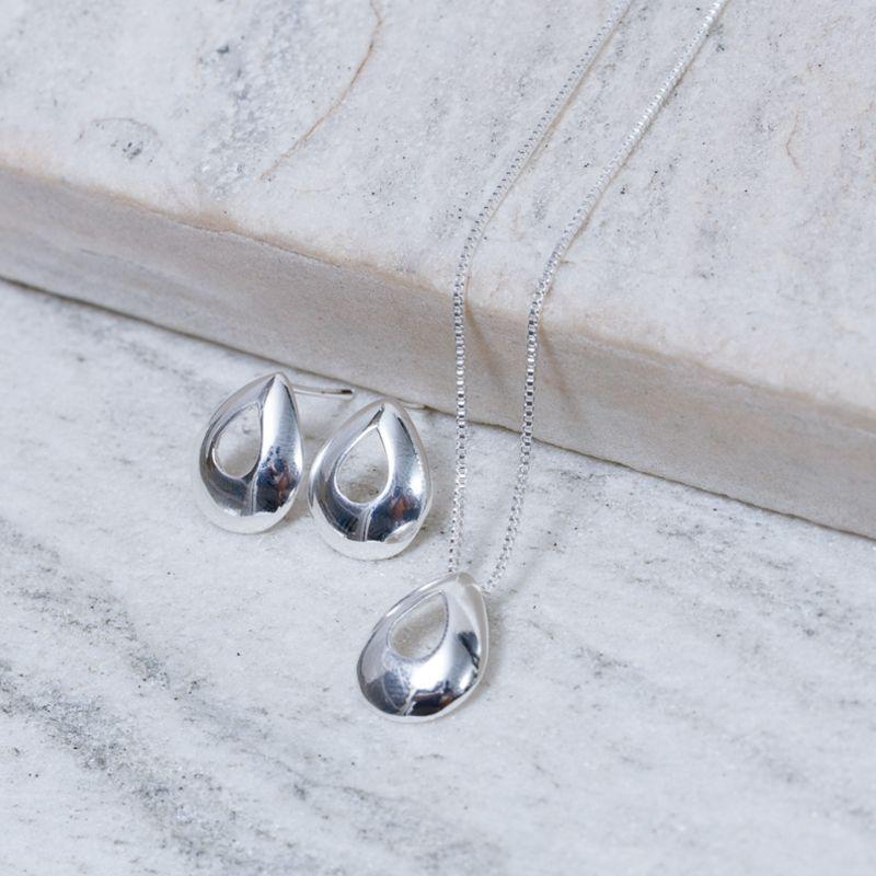 CONJUNTO GOTINHA VAZADA BANHO PRATA