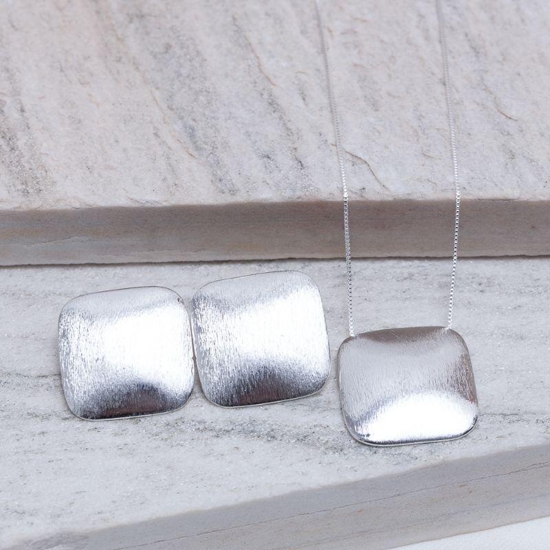 CONJUNTO LONGO QUADRADO RISCADO BANHO PRATA