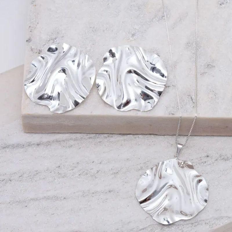 CONJUNTO ORGÂNICO ESFERA GRANDE AMASSADA BANHO PRATA