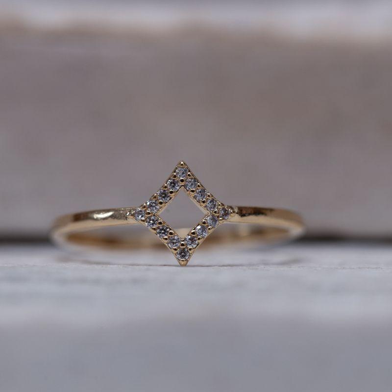 ANEL LOSANGO CRAVEJADO BANHO OURO 18K