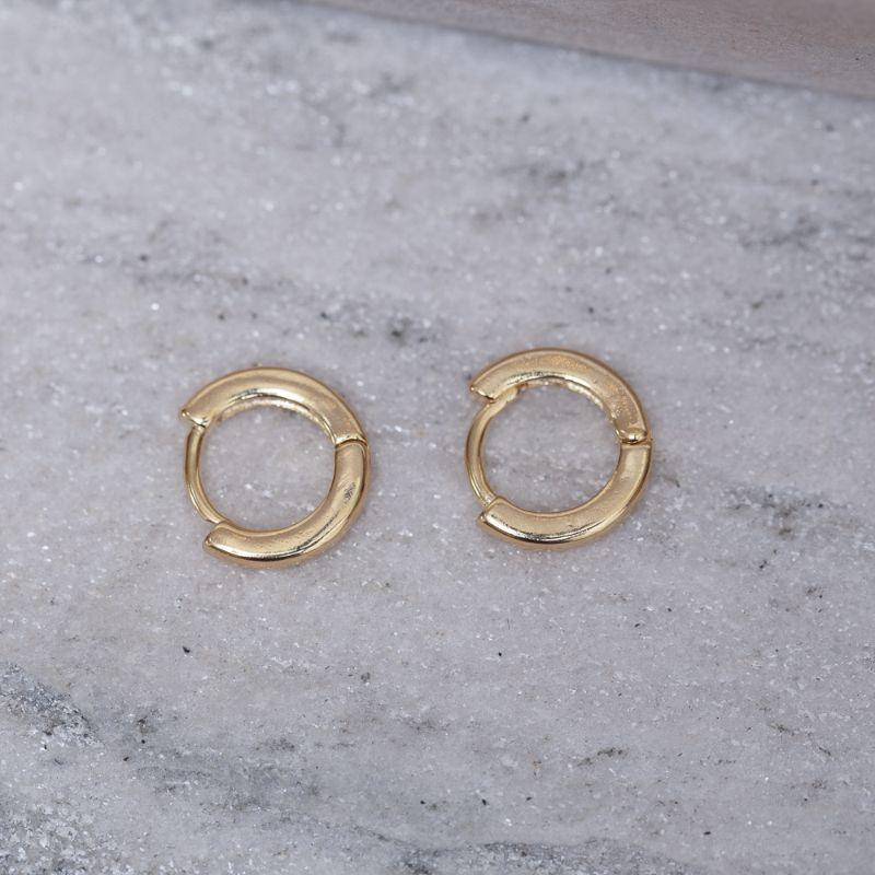 BRINCO ARGOLINHA LISA P BANHO OURO 18K