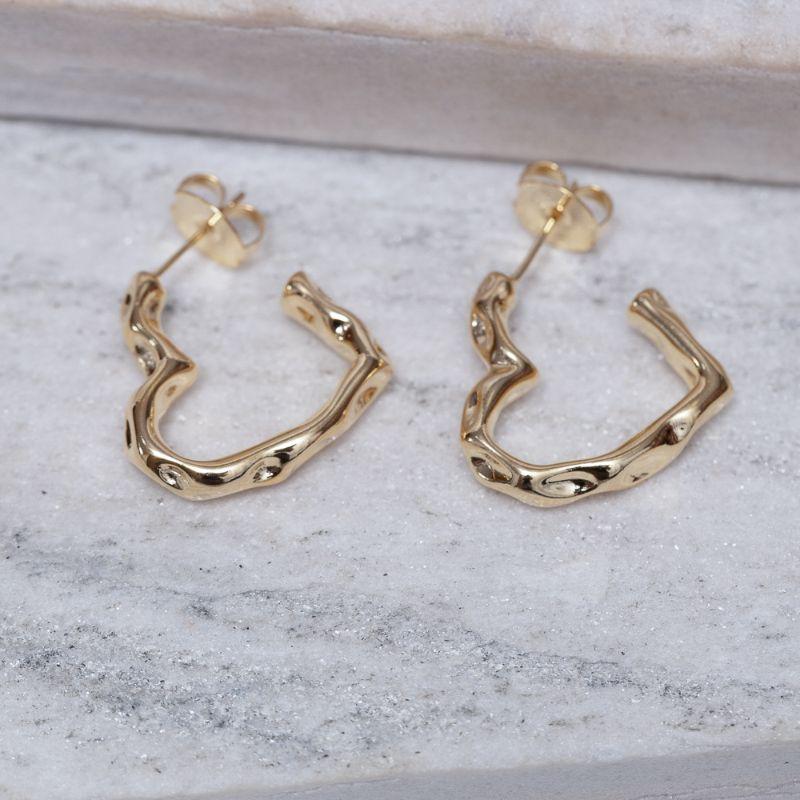 BRINCO CORAÇÃO ORGÂNICO BANHO OURO 18K