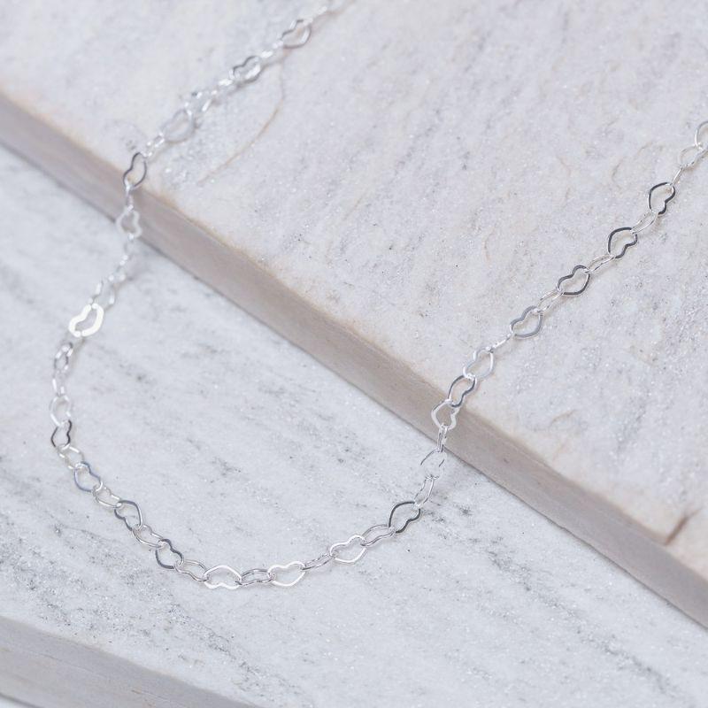 CHOKER ELO CORAÇÕES BANHO PRATA