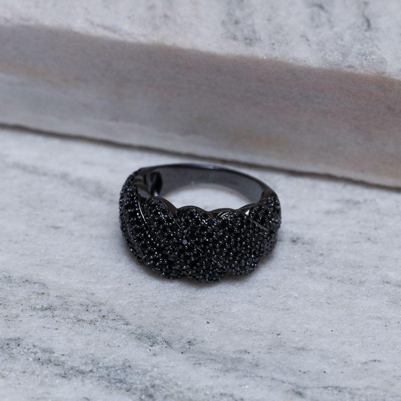 ANEL COM ZIRCÔNIAS NEGRAS BANHO RÓDIO NEGRO