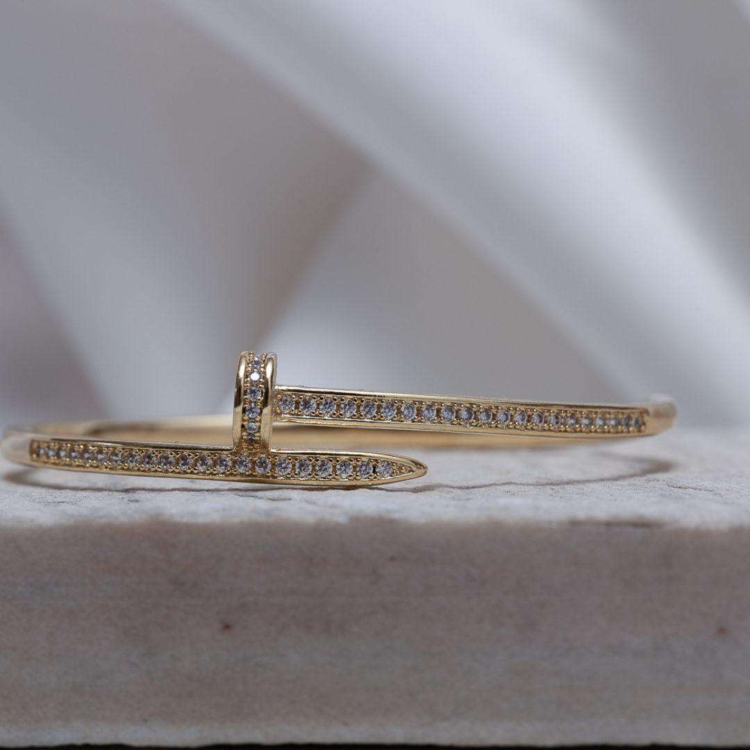 BRACELETE PREGO CRAVEJADO BANHO OURO 18K
