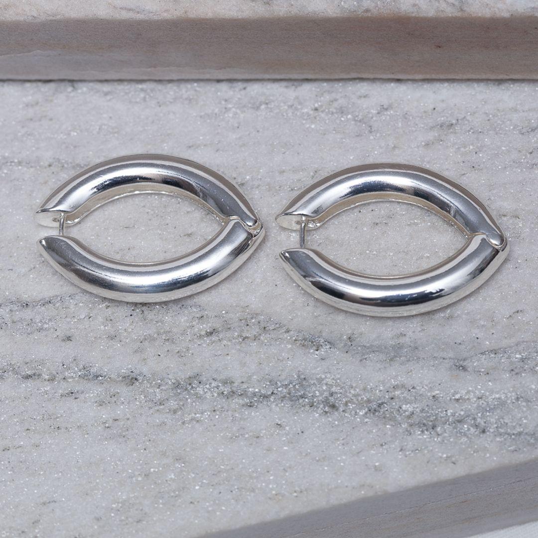 BRINCO ARGOLA OVAL LARGA CT BANHO PRATA