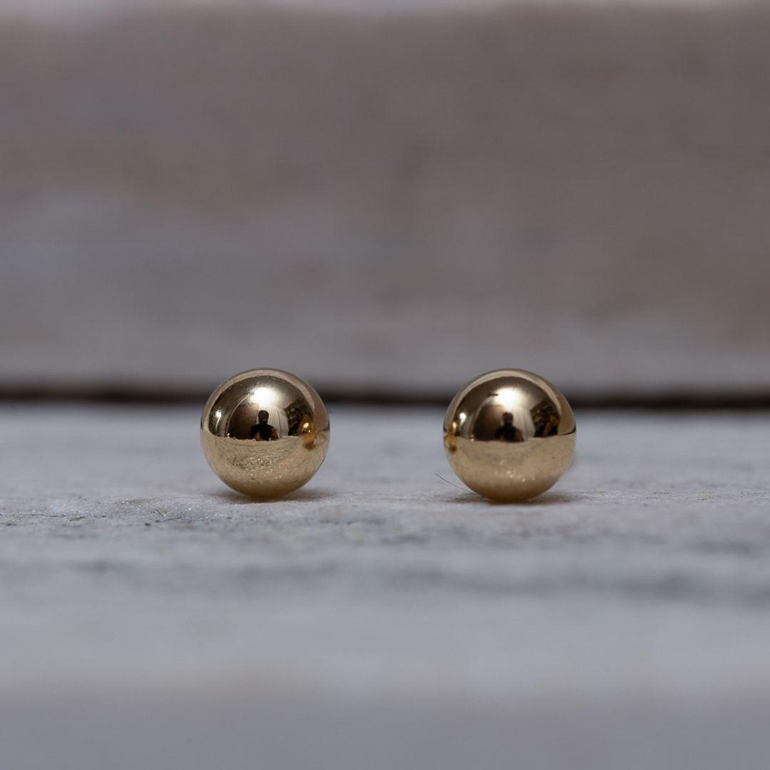 BRINCO BOLINHA DOURADA P BANHO OURO 18K