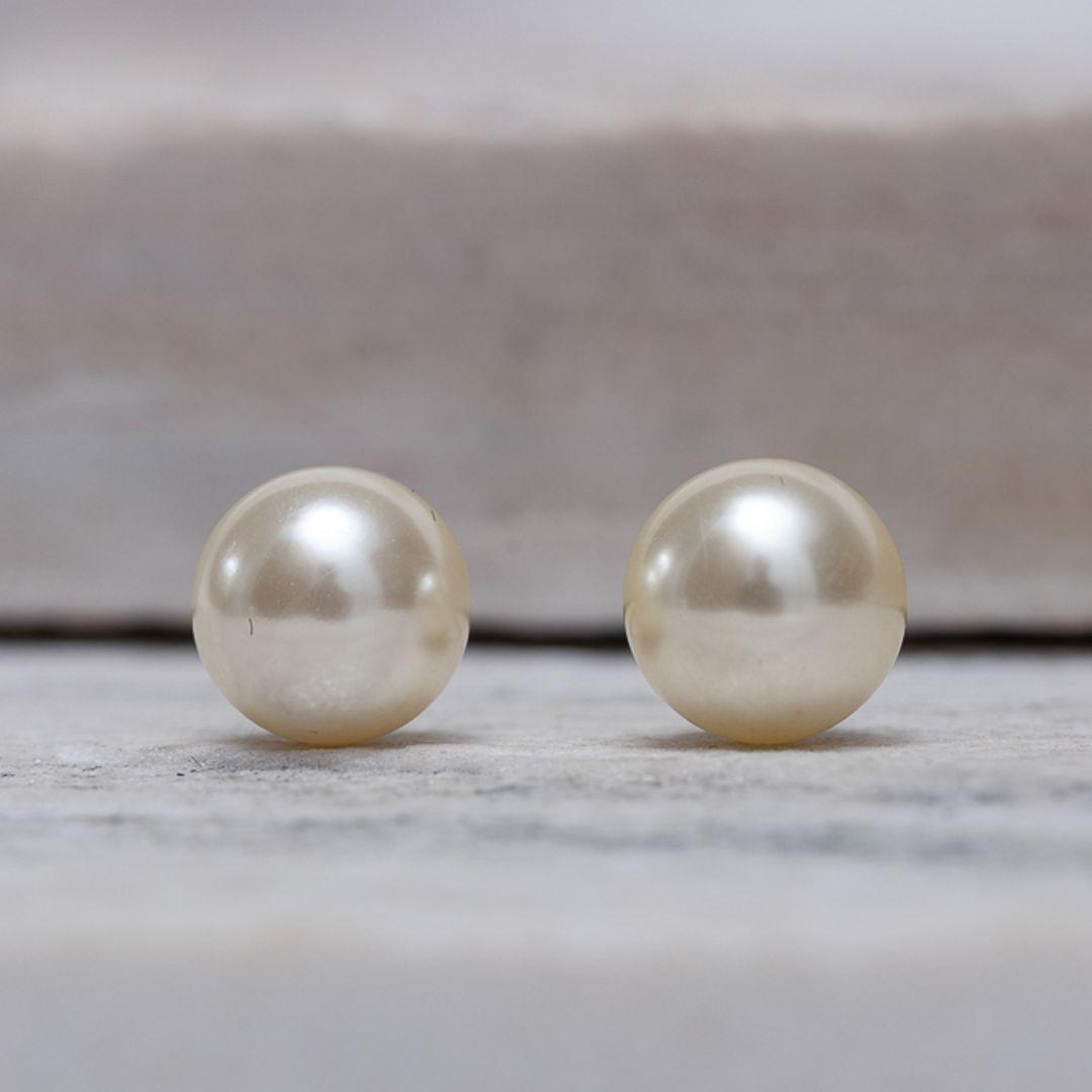 BRINCO BOLINHA PÉROLA G BANHO OURO 18K